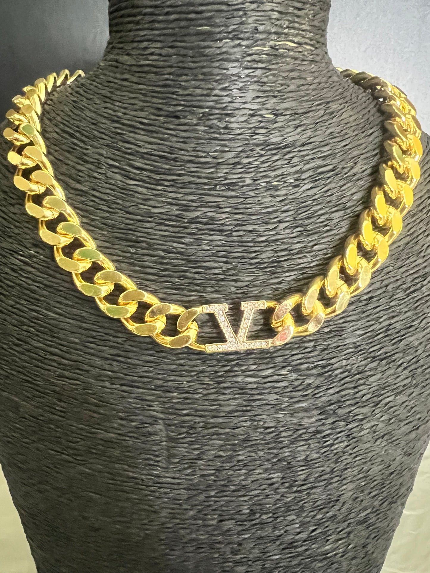 Collar Valentino