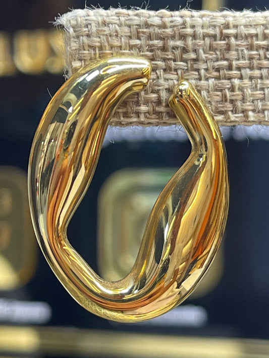 Aretes Luxury Fashion