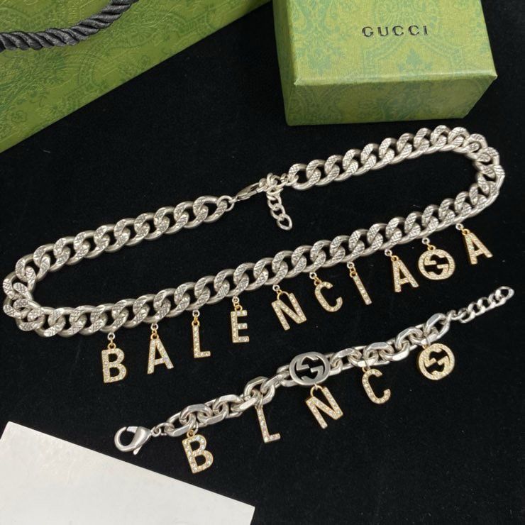 Set Balenciaga